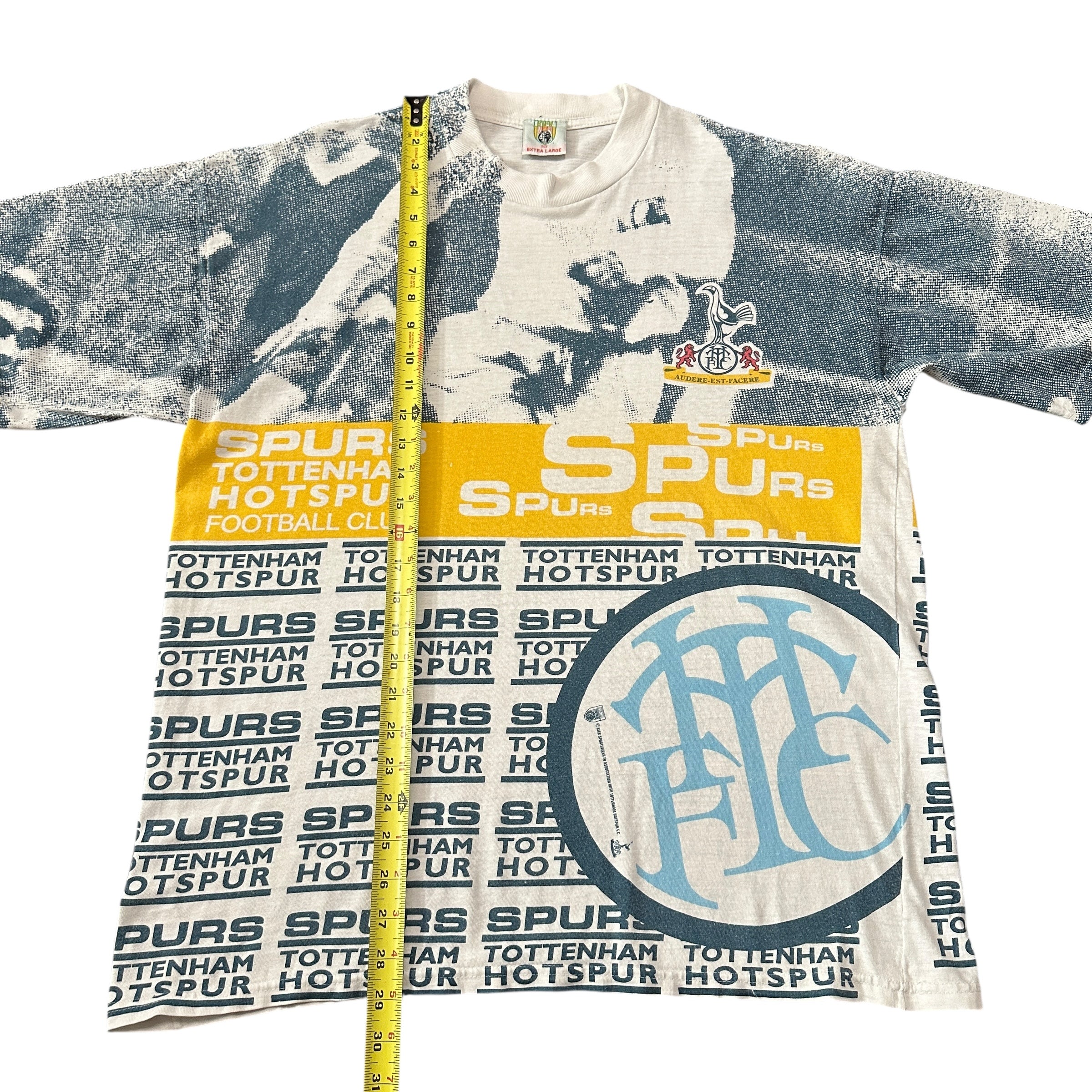 1990s Tottenham Hotspurs Kick EPL AOP